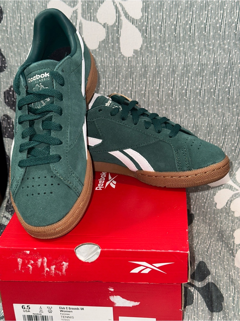 Reebok Club C Grounds UK Green Suede Women’s Sneaker Size 6.5